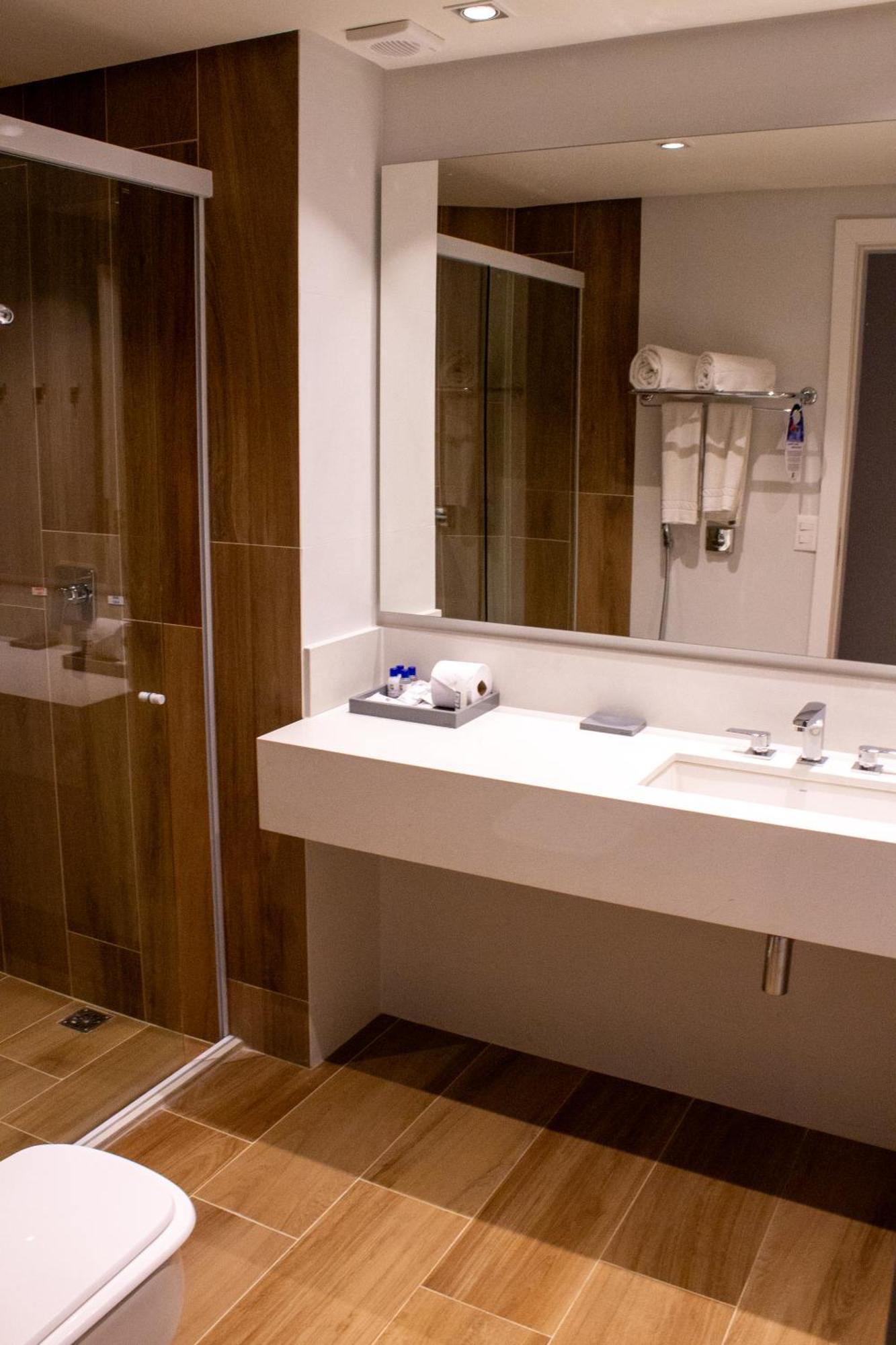 Hotel Senac Ilha Do Boi Vitória Buitenkant foto Bathroom